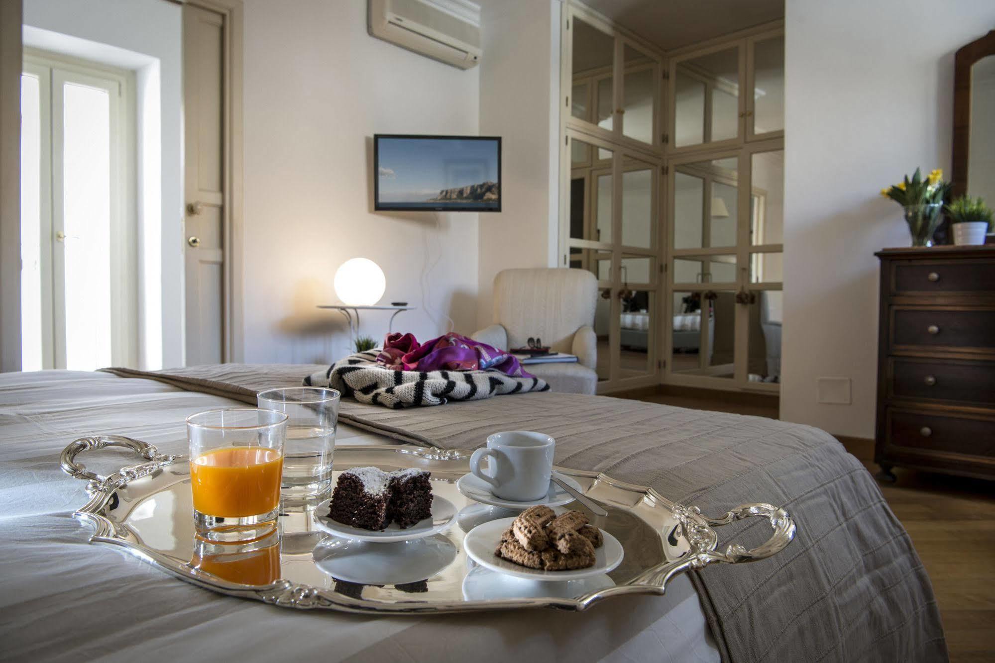 Dimora Torremuzza Apartment